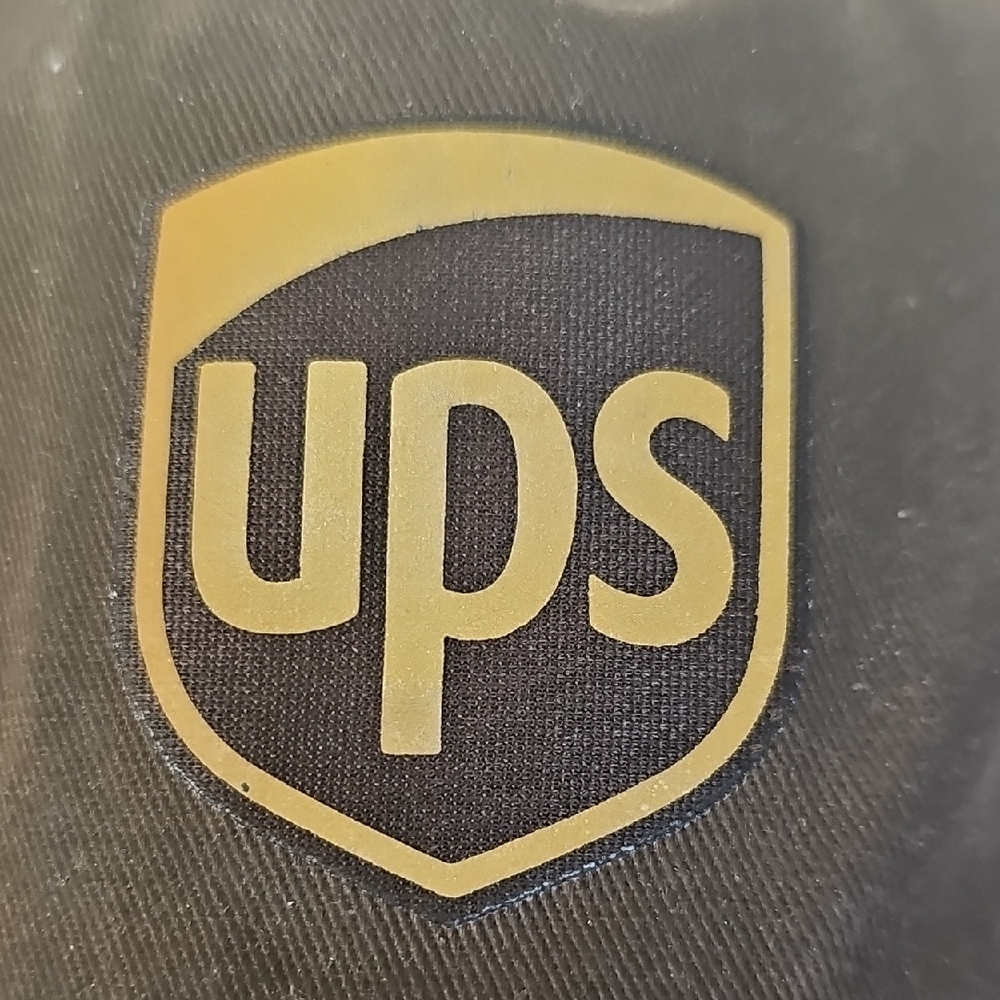 UPS Black and Gold Cap classic style brown men's hat adjustable - Picture 2 of 5